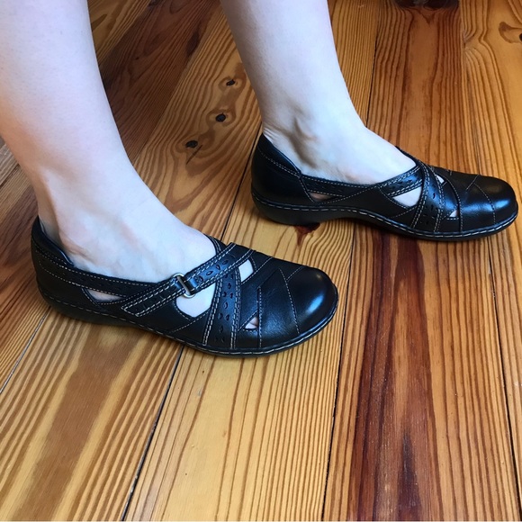 Clark’s Collection Black Leather Velcro Mary Janes, NWOT, 7.5 - Picture 14 of 14